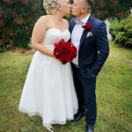 Brautstrauß & Anstecker rote Rosen & rote Calla